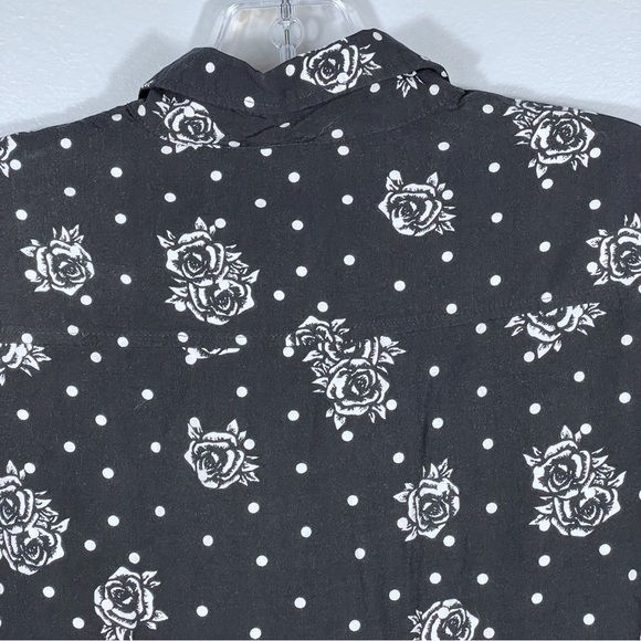 Black Rose Print Button Up Shirt Men’s Size XS Lularoe Michael Womens Size Small - Picture 8 of 9